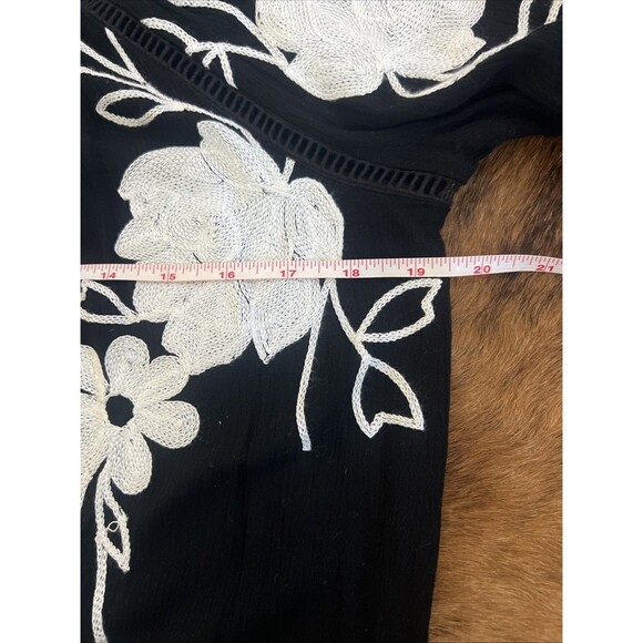 Inc International Concepts Floral Waves Black-White Embroidered Top Size M - Picture 8 of 10